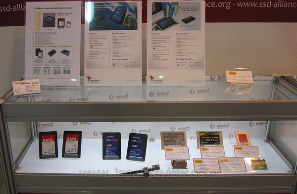 SSD Yang juga dipamerkan SSD Yang juga dipamerkan