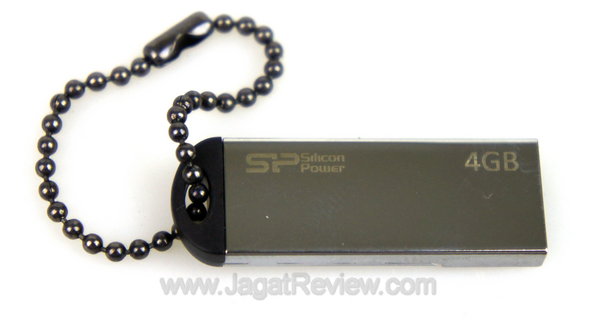 Review Flash Disk Silicon Power Touch 830: Si Mungil yang Mengilap 13 Silicon Power Touch 830 Terpasang