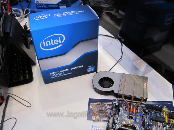 Sistem pendinginan motherboard yg make form factor Thin Mini-ITX. Bakal dijual ama intel akhir tahun ini tapi ga tau dipaketin ama mobonya apa ga Sistem pendinginan motherboard yg make form factor Thin Mini ITX. Bakal dijual ama intel akhir tahun ini tapi ga tau dipaketin ama mobonya apa ga