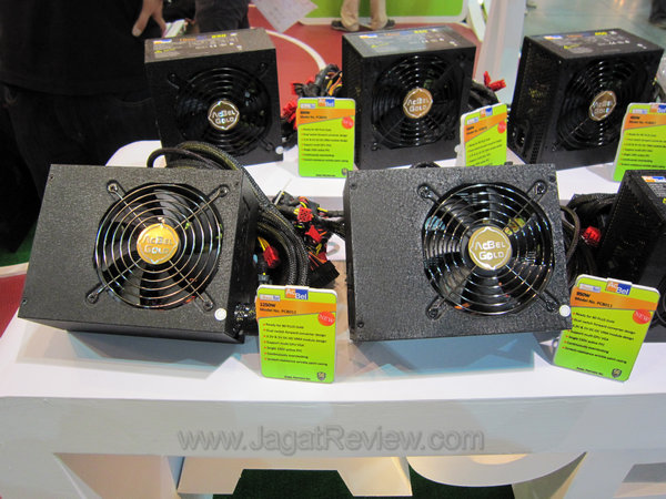 computex2011 02 AcBel i Power 90H 1250W 950W 650W 550W