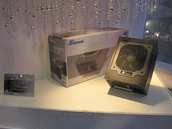 computex2011 02 Seasonic Platinum 1000W