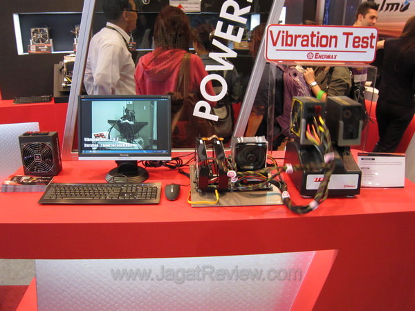 computex2011 02 Vibration Test1 computex2011 02 Vibration Test1