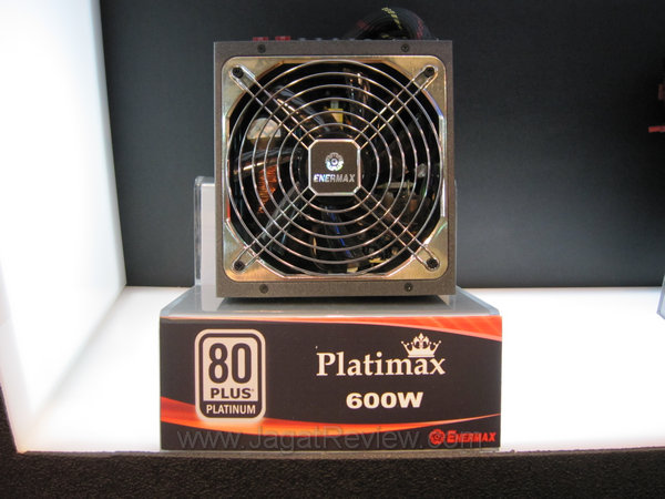 computex2011 03 Enermax Platimax 600W computex2011 03 Enermax Platimax 600W