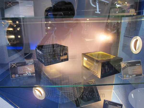 computex2011 06 Seasonic X Series 1050W 850W