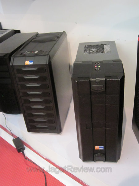 computex2011 17 AcBel Case3