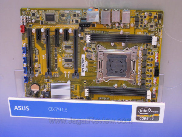 computex2011 ASUS CIX79 LE