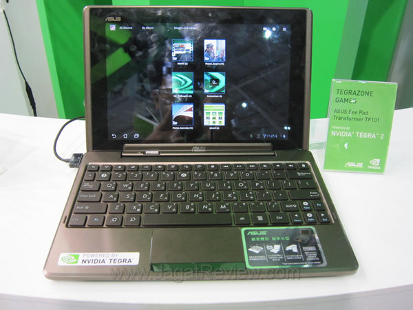 computex2011 ASUS Eee Pad Transformer TF101 Notebook Mode computex2011 ASUS Eee Pad Transformer TF101 Notebook Mode