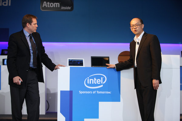 computex2011_intel booth babes_fix 18_ computex2011 intel booth babes fix 18