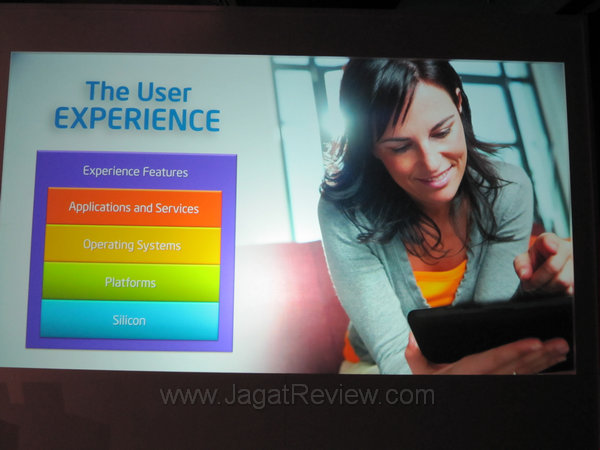 computex2011_intel booth babes_fix 23 computex2011 intel booth babes fix 23