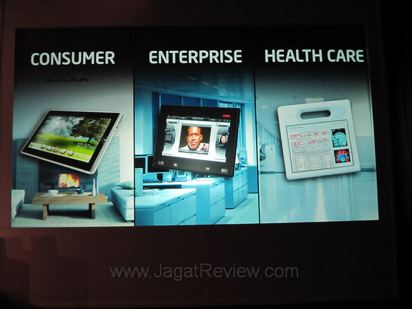 computex2011_intel booth babes_fix 24 computex2011 intel booth babes fix 24