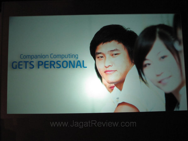 computex2011_intel booth babes_fix 3 computex2011 intel booth babes fix 3