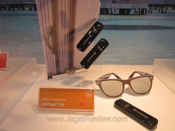 computex_2011_Transcend USB 3.0 Flash Drive computex 2011 Transcend USB 3.0 Flash Drive