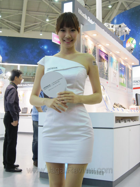 computex_2011_booth_babes_day4_part2_014