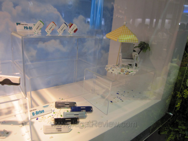 computex 2011 kingmax 20 Kingmax PD 01 dng tutup putar atas U Drive bawah