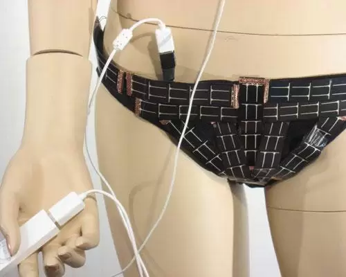 Solar Bikini: Charger Portabel dalam Bentuk Bikini 3 solar bikini