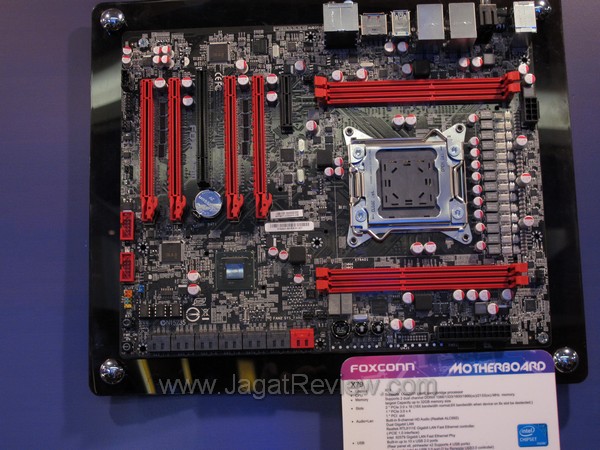 Computex 2011: Motherboard Tanpa Nama di VIP Room Foxconn! 1