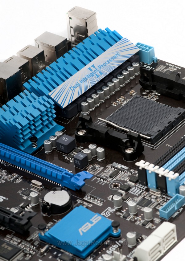 Preview ASUS M5 A97 EVO 1 Board CoolingOverview2