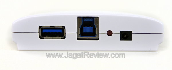 Buffalo USB 3.0 Hub - Hub bagian belakang Buffalo USB 3.0 Hub Hub bagian belakang