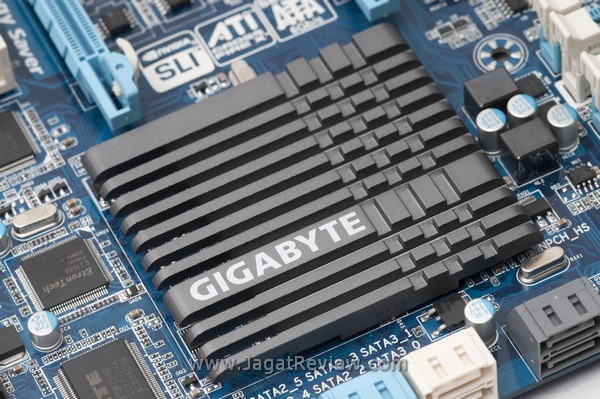 GigabyteZ68XP-UD3-iSSD_Board_Chipset GigabyteZ68XP UD3 iSSD Board Chipset