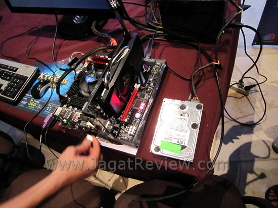 Product Update ASUS Z68: Lucid Technology for Best Flexibility And Power Efficient 4 IMG 0560