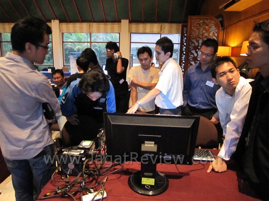 Product Update ASUS Z68: Lucid Technology for Best Flexibility And Power Efficient 2 IMG 0566