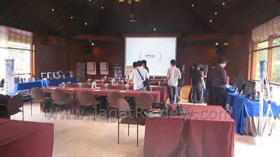 Liputan ASUS Media Gathering, Novus Hotel 30 Juni-1 Juli 2011 2 MVI 0483.mp4 snapshot 00.14 2011.07.04 15.40.36