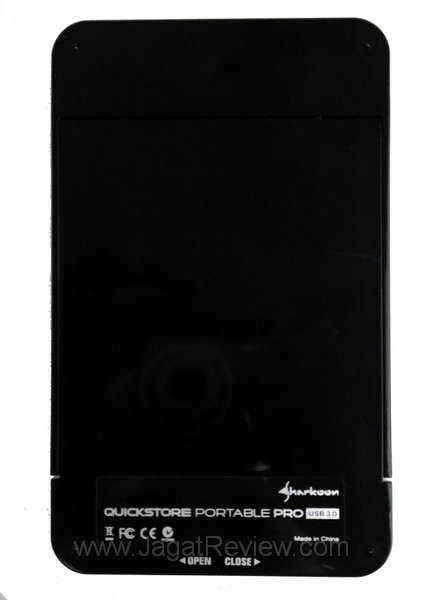 Sharkoon QuickStore Portable Pro USB 3.0 - Tampak Belakang Sharkoon QuickStore Portable Pro USB 3.0 Tampak Belakang