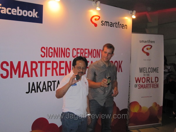 Smartfren Facebook 1