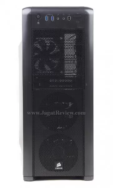SONY DSC Corsair Carbide 400R 2