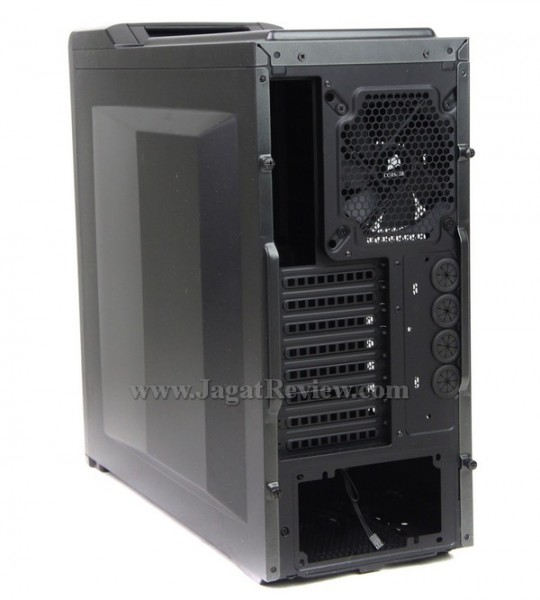 SONY DSC Corsair Carbide 400R 5