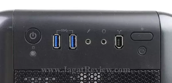 SONY DSC Corsair Carbide 400R 6