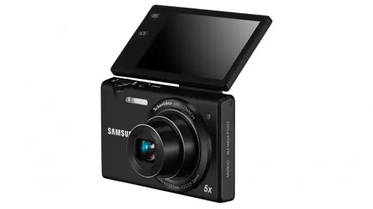 Samsung MV800: Kamera Saku dengan Layar yang Dapat Diputar 6 Samsung MV800 1