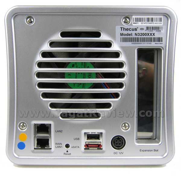Thecus N3200XXX - Bagian Belakang Thecus N3200XXX Bagian Belakang