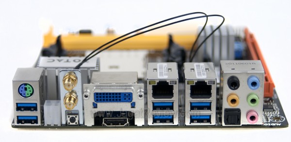 Zotac A75 MiniITX Board BackPanel