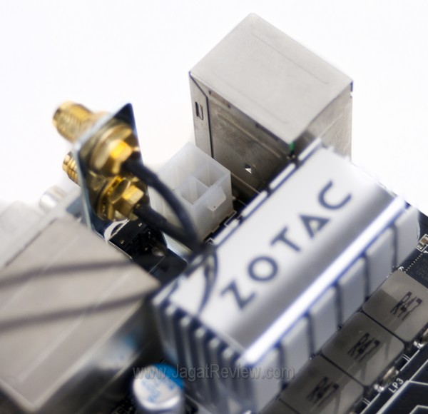 Zotac_A75_MiniITX_Board_SecondaryPower Zotac A75 MiniITX Board SecondaryPower