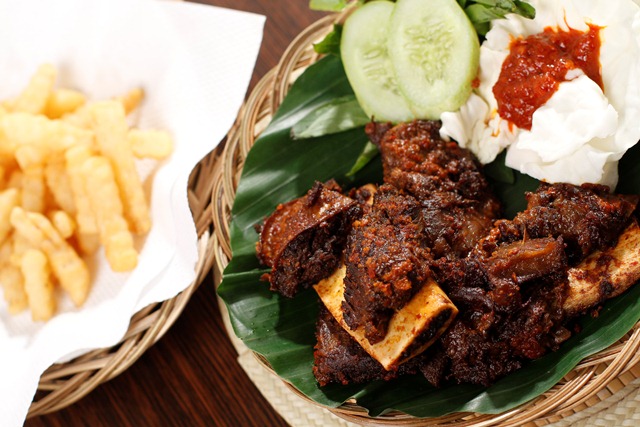 Soft Opening Iga Bakar Lucky, Pemenang Masterchef Indonesia 16 Igabakarsantan