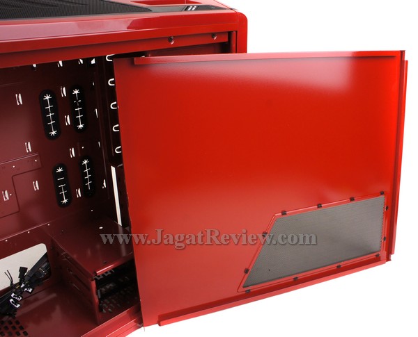 SONY DSC NZXT Phantom Red 19