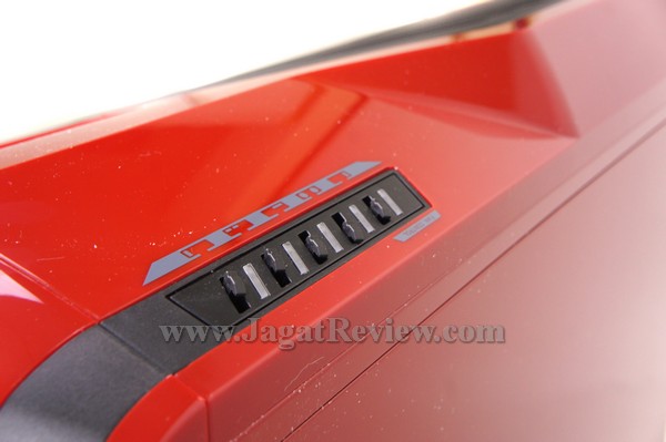 SONY DSC NZXT Phantom Red 5