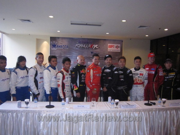 Persiapan Achilles Formula Drift Indonesia 2011 Telah Selesai 1 Para pembalap Formula Drift Indonesia