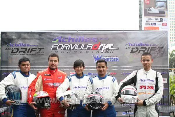 Enam Pembalap Achilles Drift Indonesia Team 9 Tim Achilles Indonesia