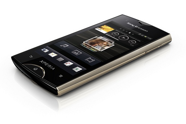 Xperia ray_CA01_Gold_re Xperia ray CA01 Gold re