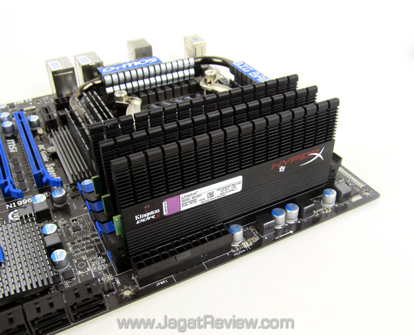 Review Kingston HyperX T1 DDR3-1600 Triple Channel 12GB Kit 1 kingston hyperx t1 system