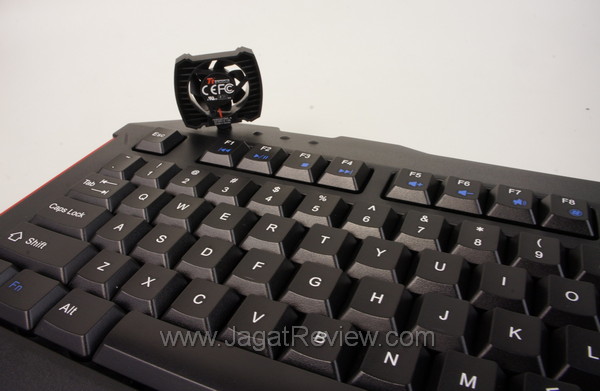Review Tt eSports Challenger: Keyboard Gaming Murah Berpendingin! 13 review Tt eSPORTS Challenger jagatreview 001