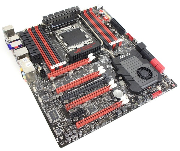 ASUS Rampage IV Extreme 16