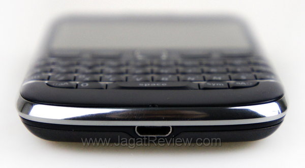 Blackberry Bold 9790- Sisi Bawah Blackberry Bold 9790 Sisi Bawah