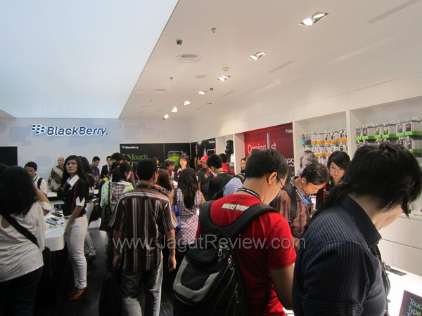 RIM Buka BlackBerry Lifestyle Store Pertama di Jakarta 6 IMG 1738