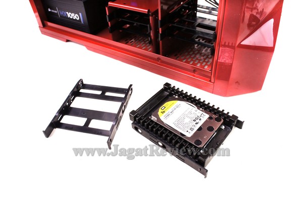 NZXT Phantom Red review 1