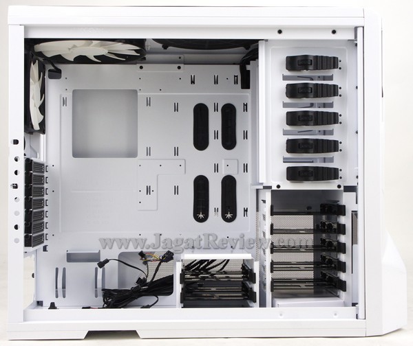 SONY DSC NZXT Phantom White 13