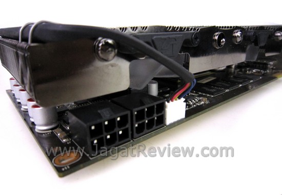 Palit GTX560Ti TwinTurbo 09