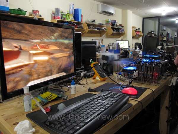 Preview Core i7-3960X dengan 4-way SLI dan Motherboard X79 ASUS Rampage IV Extreme 3 RIVE 3960X 2